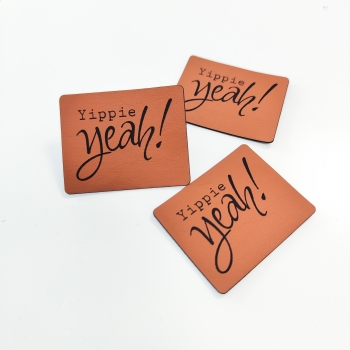 Kunstleder-Label "Yippie yeah!" braun